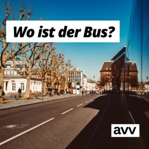 Visual zum Spruch "Wo ist der Bus" mit Blick auf den Elisenbrunnen in Aachen.